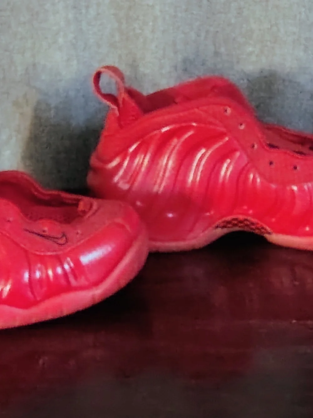 Nike foamposite pull upper